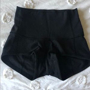 lululemon wunder under spandex